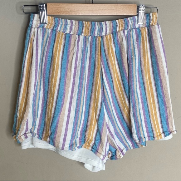 Francesca’s Dee Elly Women’s Stripe Shorts Size Large - Picture 2 of 16